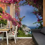 Tiny In Center Of Lägenhet